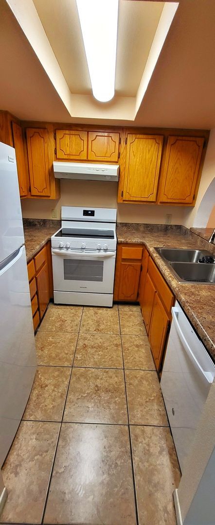 Photo - AFFORDABLE 3 BEDROOM, 2.5 BATH TOWNHOME IN THE HEART OF TEMPE!