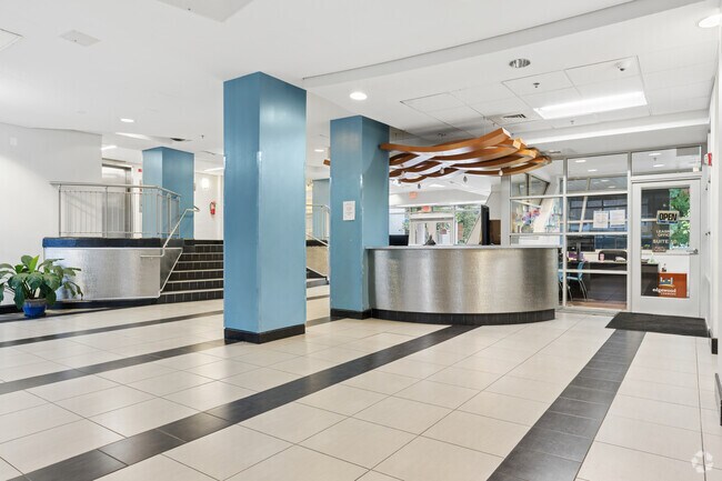 Edgewood Commons 601
