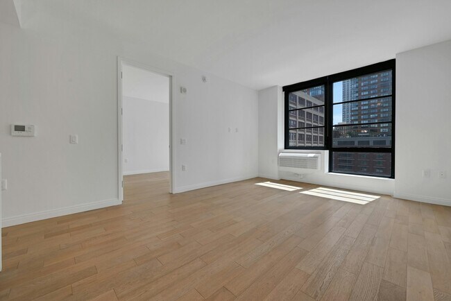 Photo - 160 1st St Unidad 703
