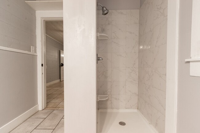 Photo - 104 S Beauregard St