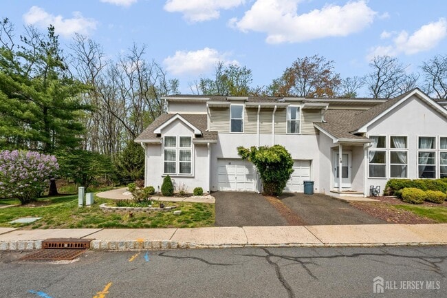 Building Photo - 17 Parkside Dr
