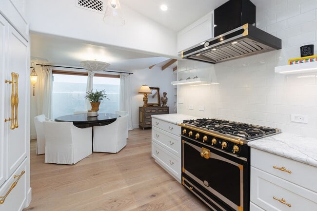 Photo - 106 Via Cordova