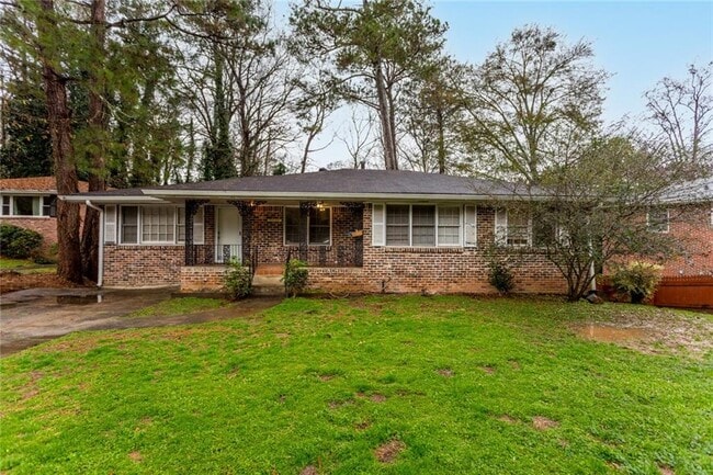 Building Photo - 1138 Arlington Pkwy NE