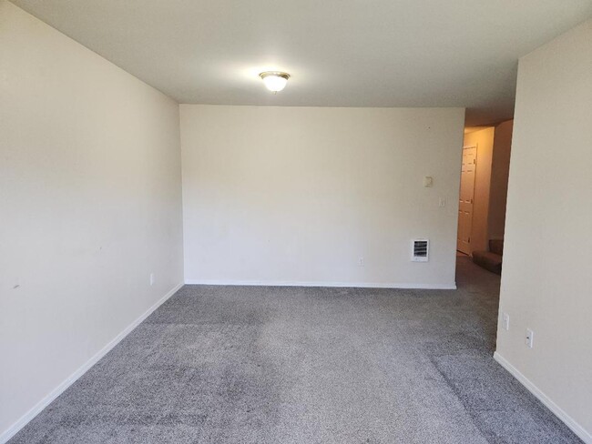 Photo - 4850 48th Loop Unit #A