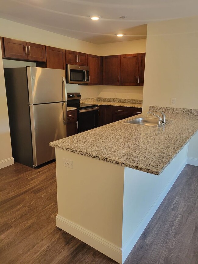 Photo - Beaver Brook Crossing Apartments
