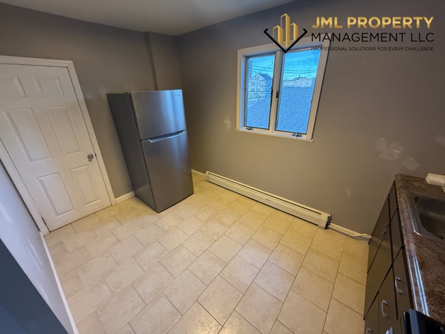 Photo - 834 Eastern Ave Unit 2