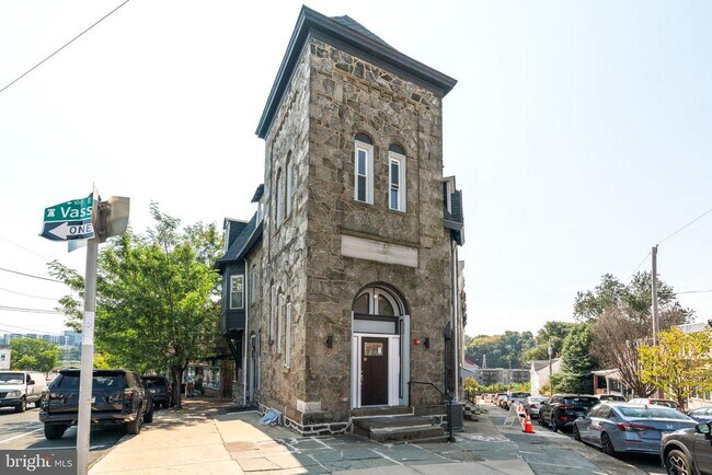 5164 Ridge Ave