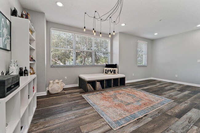 Photo - 500 Pacific Grove Dr Unidad 8