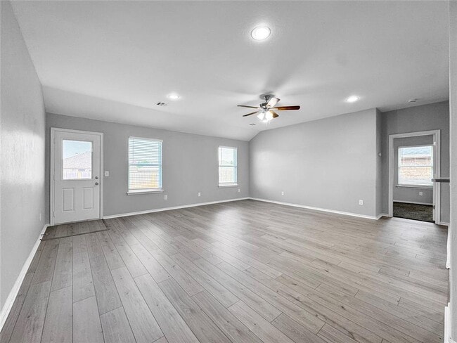 Photo - 2717 Sugar Pne Dr