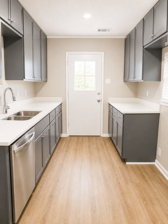 Photo - 5028 Acorn Dr