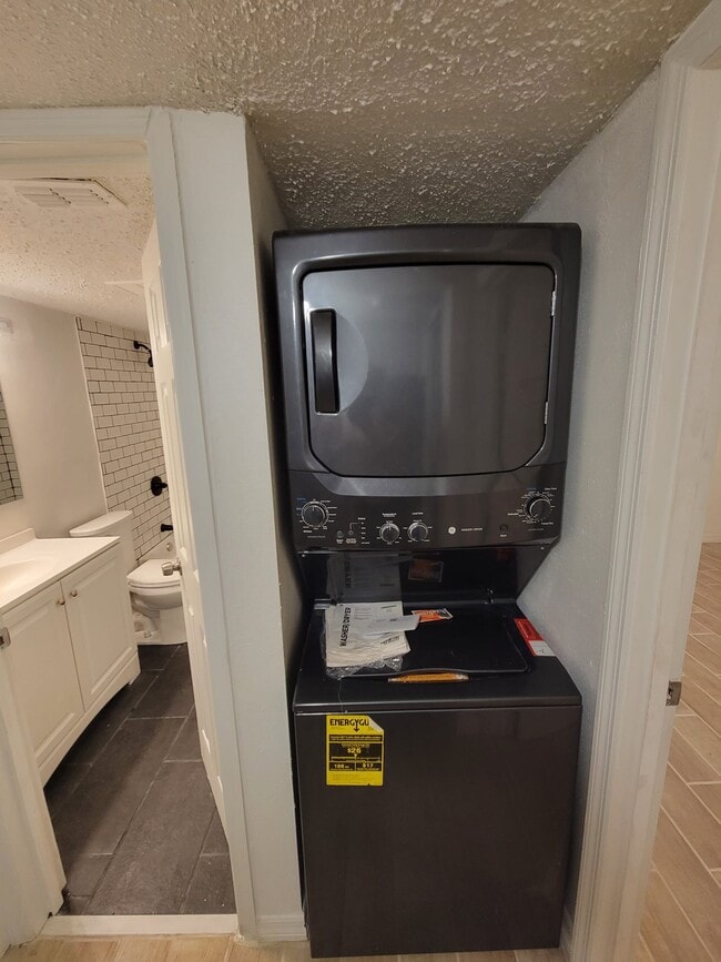 Photo - Keystone Courtyard Apartments