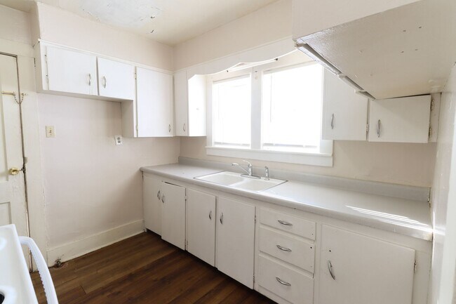 Photo - Cozy 2 Bed, 1 Bath!