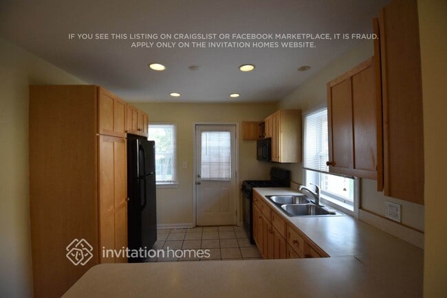 Photo - 1808 W 187th St