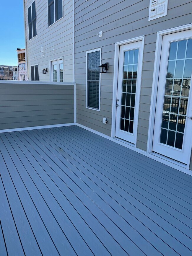 Photo - Fantastic Brand New Condo in Greengate at ...