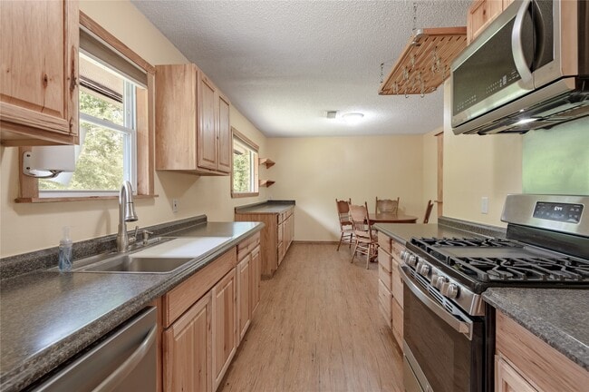 Photo - 86 Oak Hill Dr