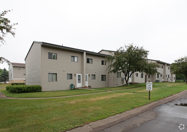 Building Photo - Sahlman Townhouses West