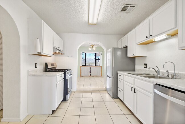 Photo - 3 bedroom 2 bath home with Acreage