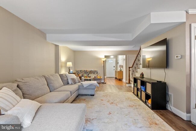 Photo - 226 Farleigh Ct