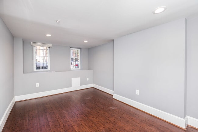 Building Photo - 1724 Saint Paul St Unit #1