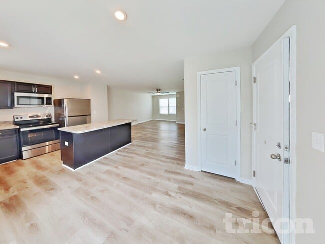 Photo - 2424 Solomon Ln