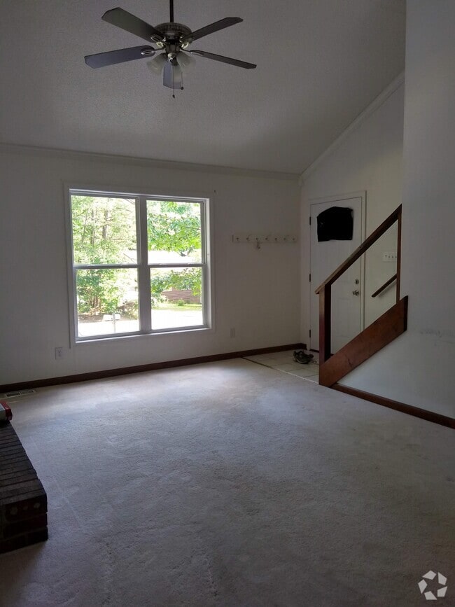 Building Photo - 5507 Kaplan Dr Rental