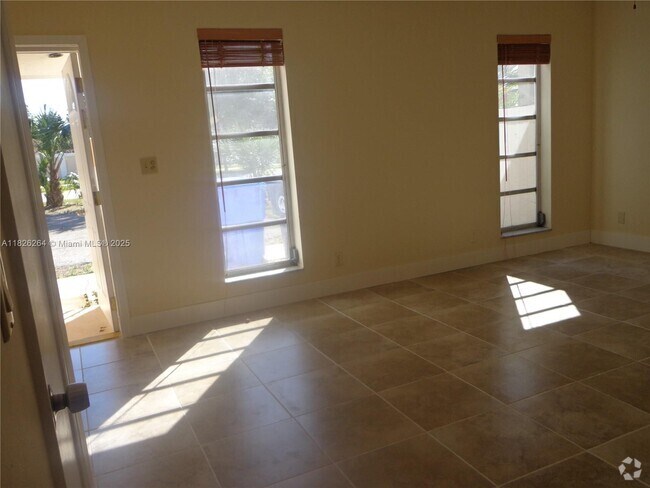 Building Photo - 6575 Boulevard of Champions Rental
