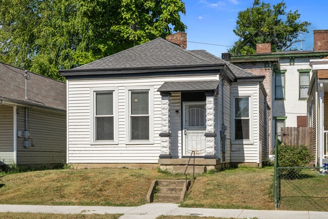 Photo - 652 N 29th St