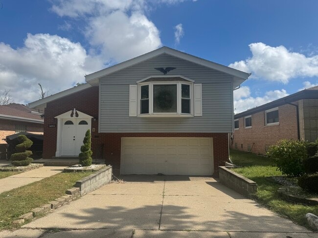 Building Photo - 14811 Minerva Ave
