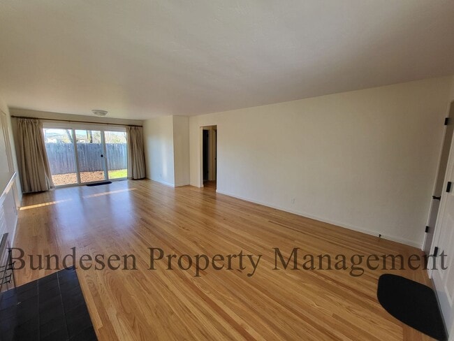 Photo - Adorable 3 Bedroom Home in Central Petaluma ~ Available Now!98 Wilmington Drive