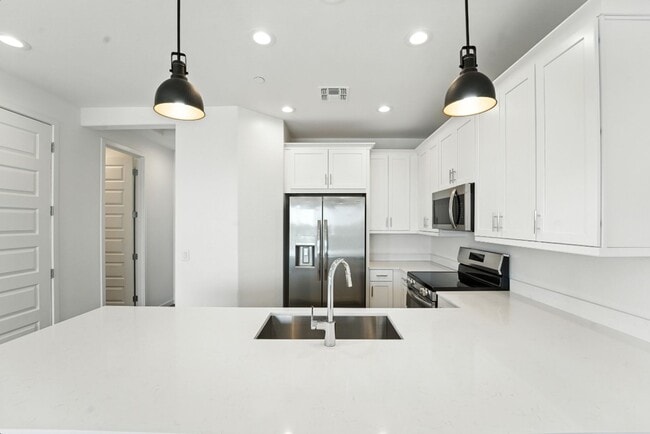 Like Brand New Luxurious Modern 3 Bedroom ... - Like Brand New Luxurious Modern 3 Bedroom ... House