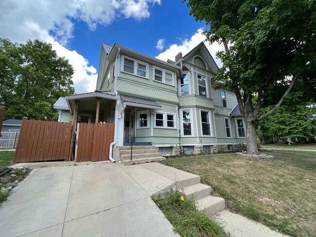 Photo - 401 N Main St Unit 401