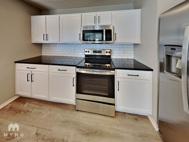 Photo - 1945 Branchside Ct