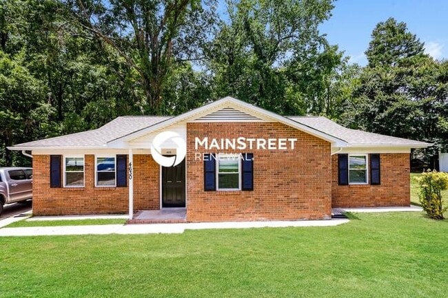 Building Photo - 3 Bedroom Pet-Friendly Home in Charlotte, NC with Main Street Renewal
