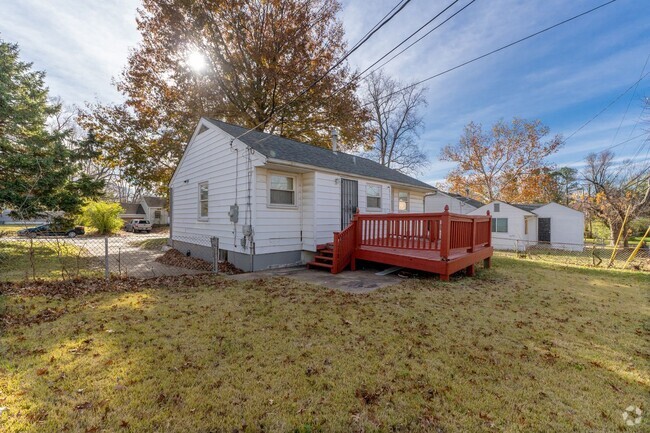 Building Photo - Section 8 Opportunity! 3 bedroom 1 bath | ... Rental