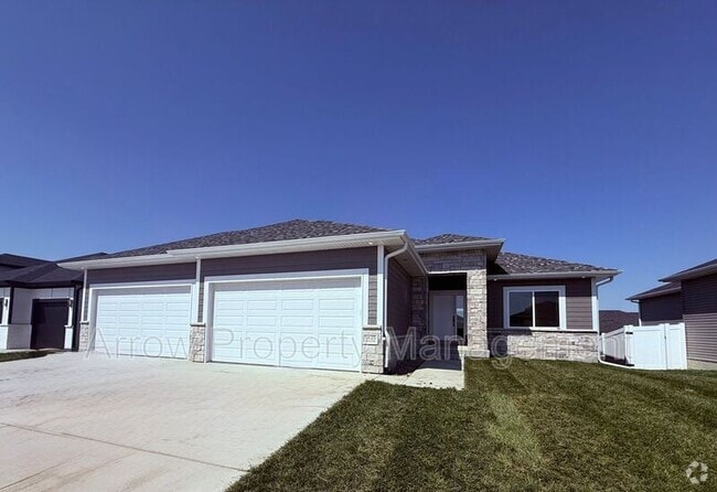 Building Photo - 9425 Estela Ave Rental