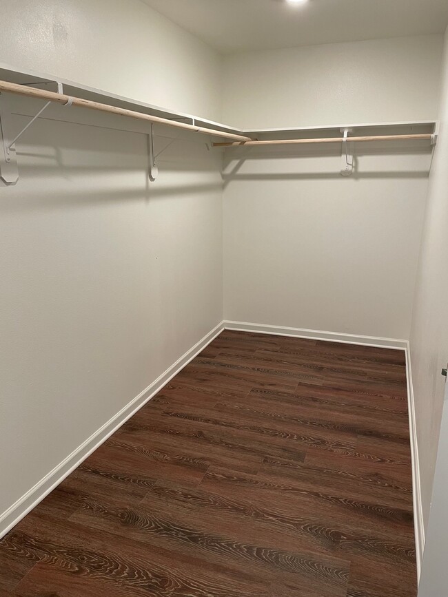 Photo - 44048 Parker Blvd