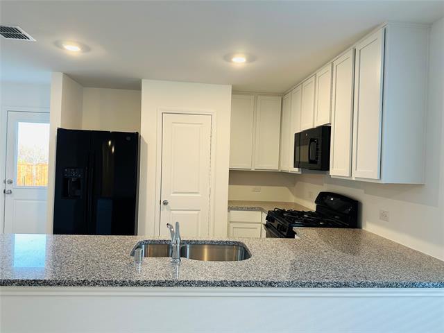 Photo - 1549 Vattier St