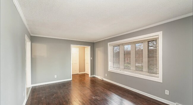Photo - 4815 Carriage Dr Cir