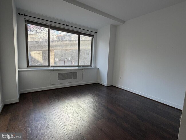 Photo - 1121 Arlington Blvd Unit 120