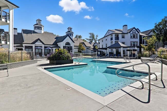 Building Photo - Huntington