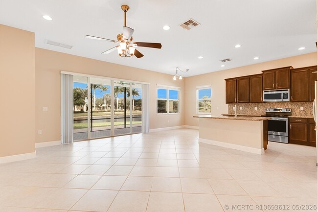 Photo - 2805 Bellarosa Circle
