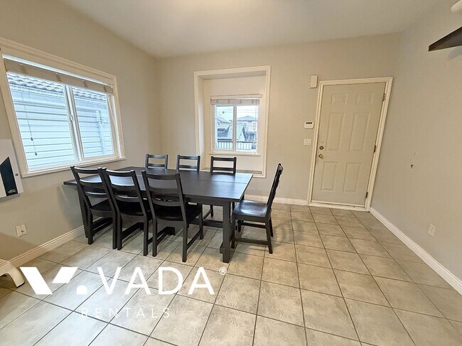 Photo - 759 E 51st Ave