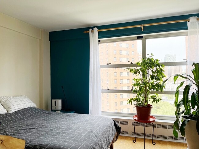Photo - 80 La Salle St Unit APT 11B