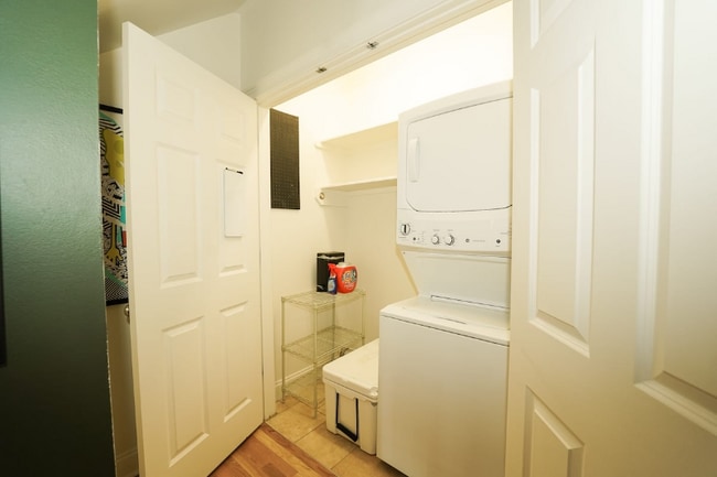 Photo - 905 Phillips St