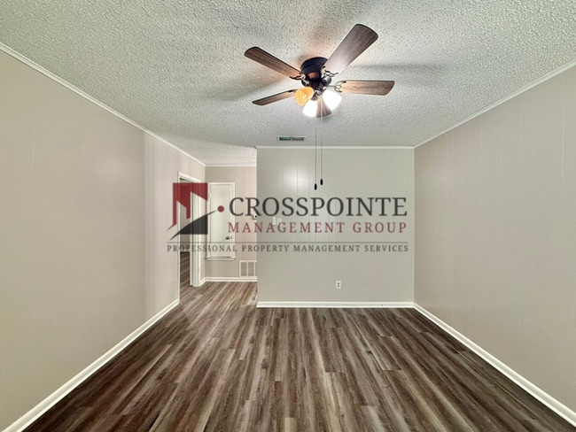 Photo - 2 Bedroom 1.5 Bathroom Triplex in Tyler!