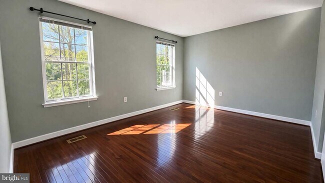 Photo - 20521 Neerwinder St