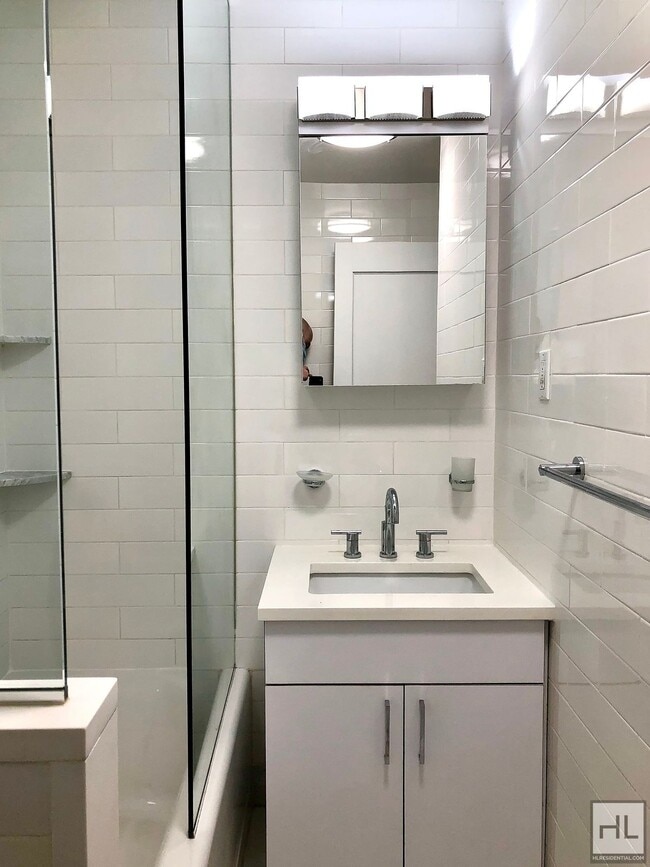 Photo - EAST 38 STREET Unit 1B