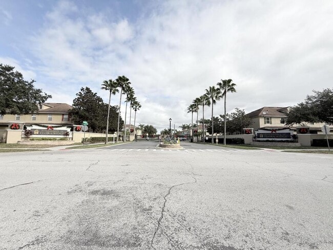 Photo - 2983 Ashland Ln S