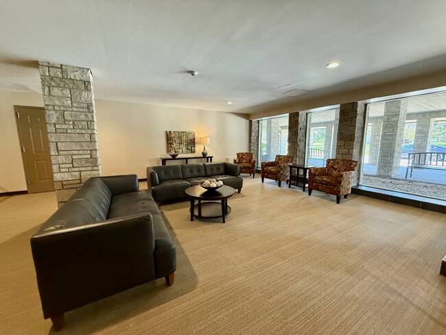 Photo - 600 Thames Pkwy Unit 3G