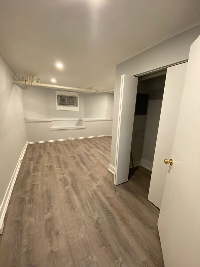 Photo - Brighton 3 Bed – 1,300 Sq Ft – Heat & Hot Water Included – Pet Friendly – 9/1